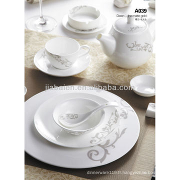 A003-1 Ensemble de dîner léger en porcelaine